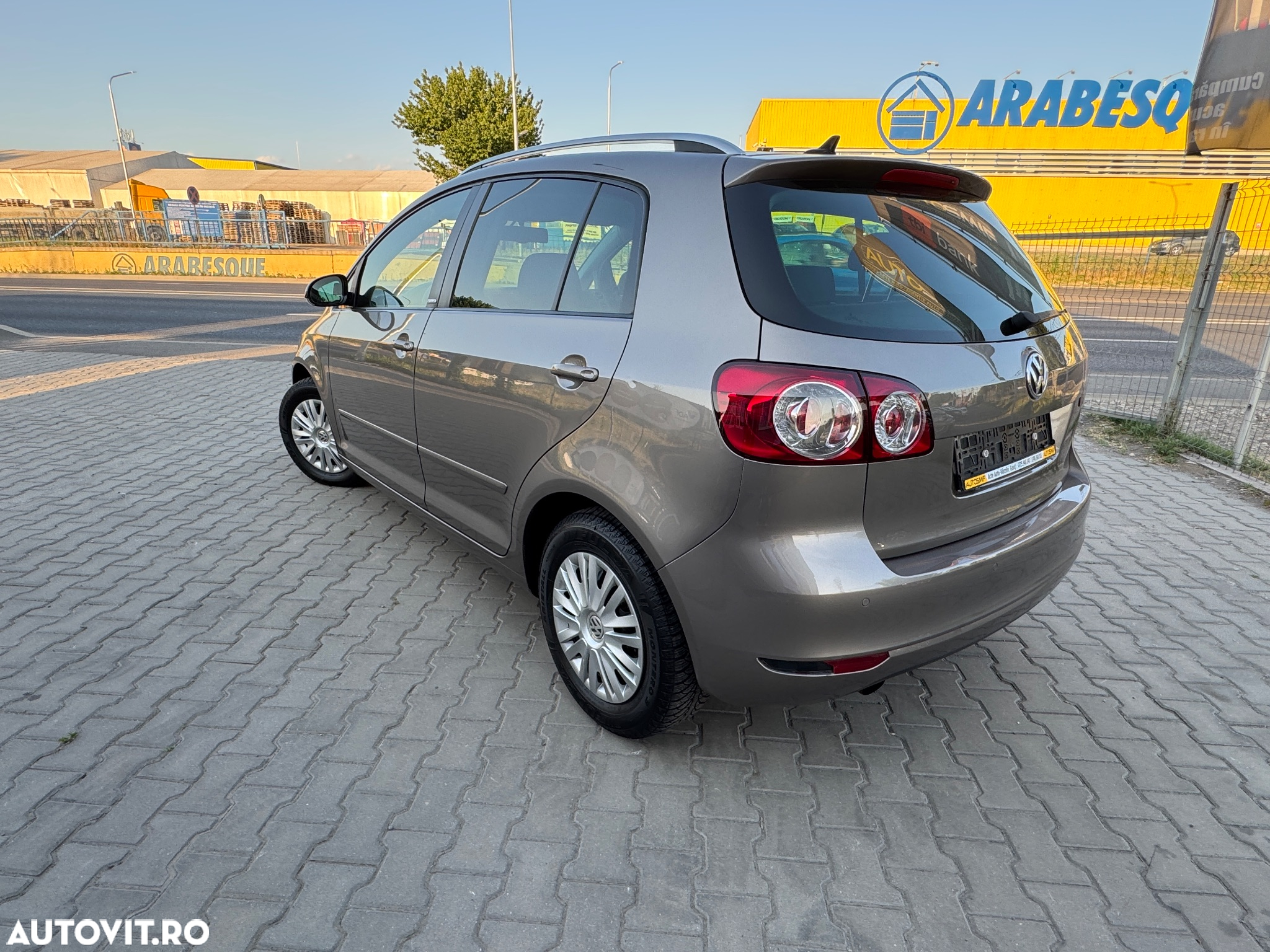 Volkswagen Golf 1.6 TDI DPF DSG MATCH - 4