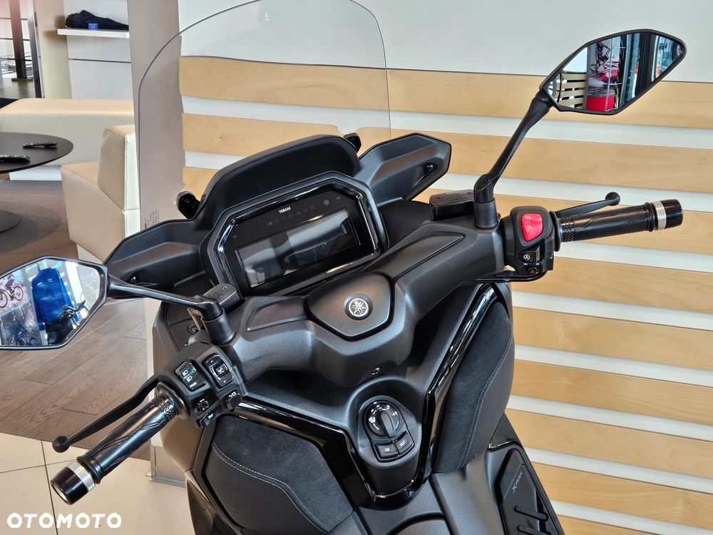 Yamaha X-max - 18