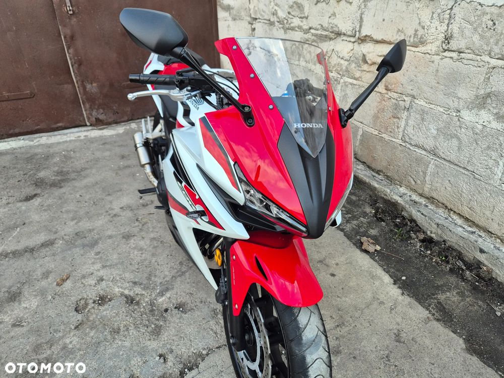 Honda CBR - 9