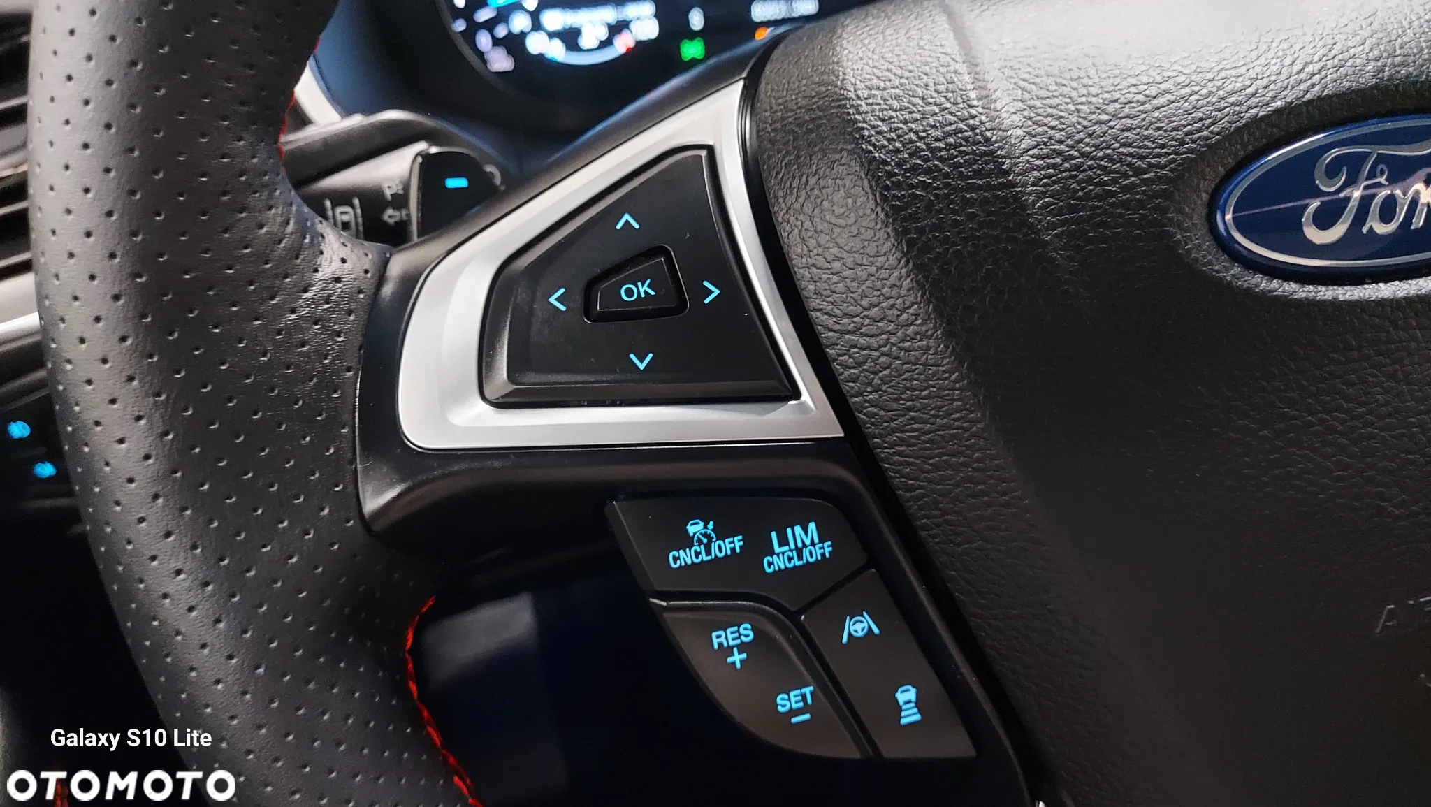 Ford Edge 2.0 EcoBlue Twin-Turbo 4WD ST-Line - 26