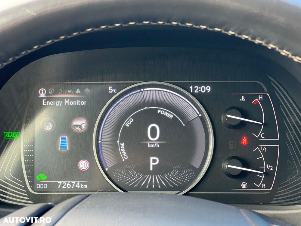 Lexus UX 250h Executive Line - 23