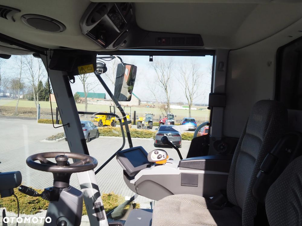 Claas Tucano 570 + V680 - 6