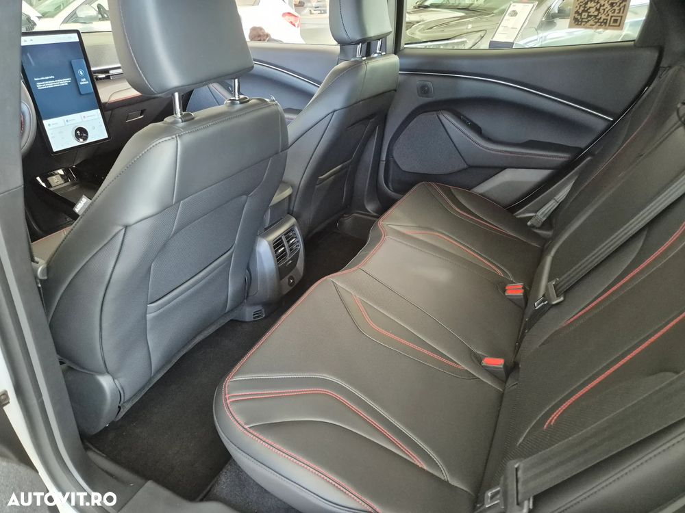 Ford Mustang Mach-E AWD 276 kW Premium - 12