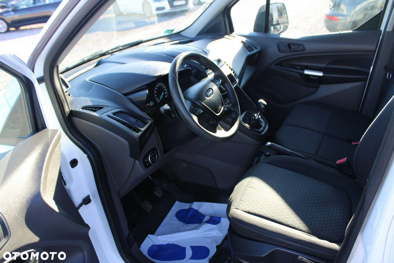 Ford Transit Connect - 13