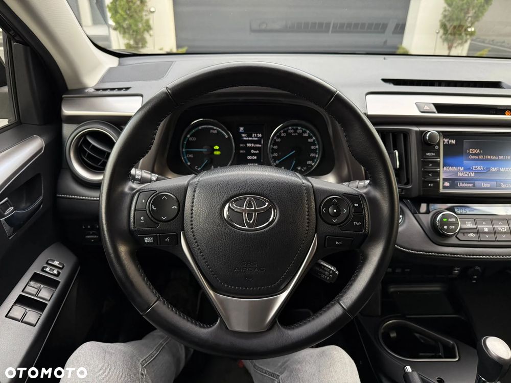 Toyota RAV4 - 16