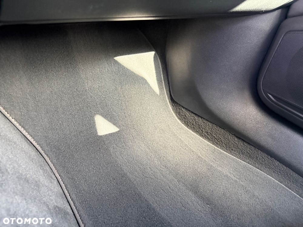 Audi A4 Avant 40 TDI Sport S tronic - 17