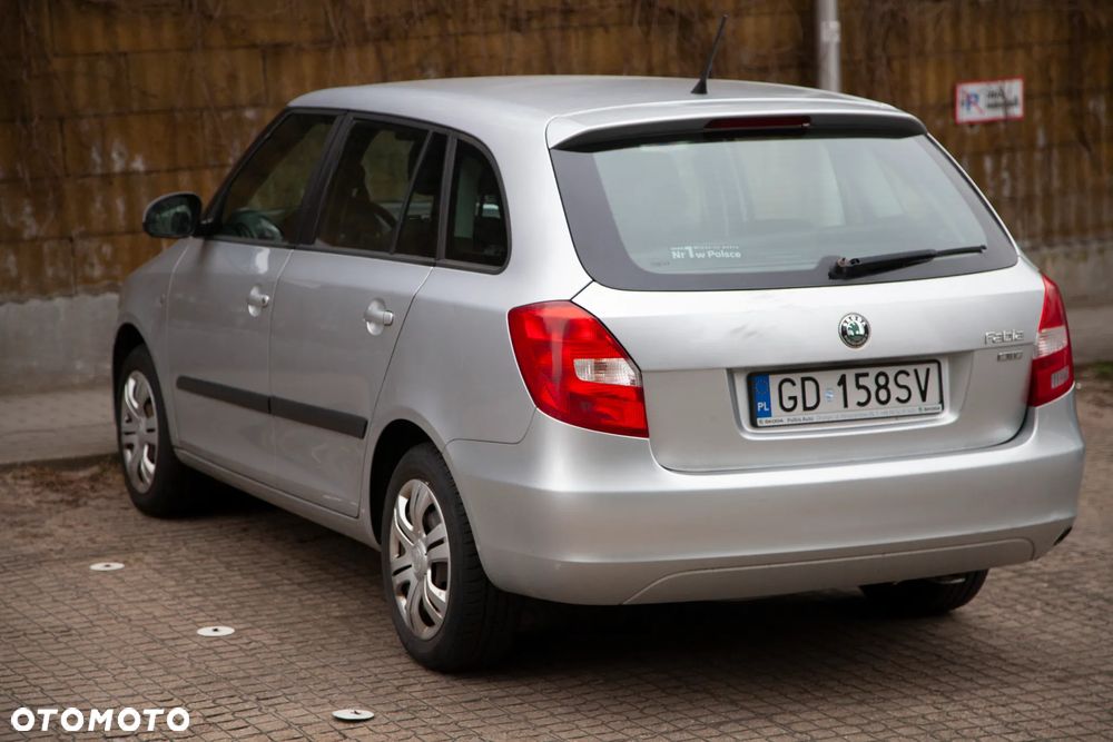 Skoda Fabia 1.4 16V Ambition Plus - 2