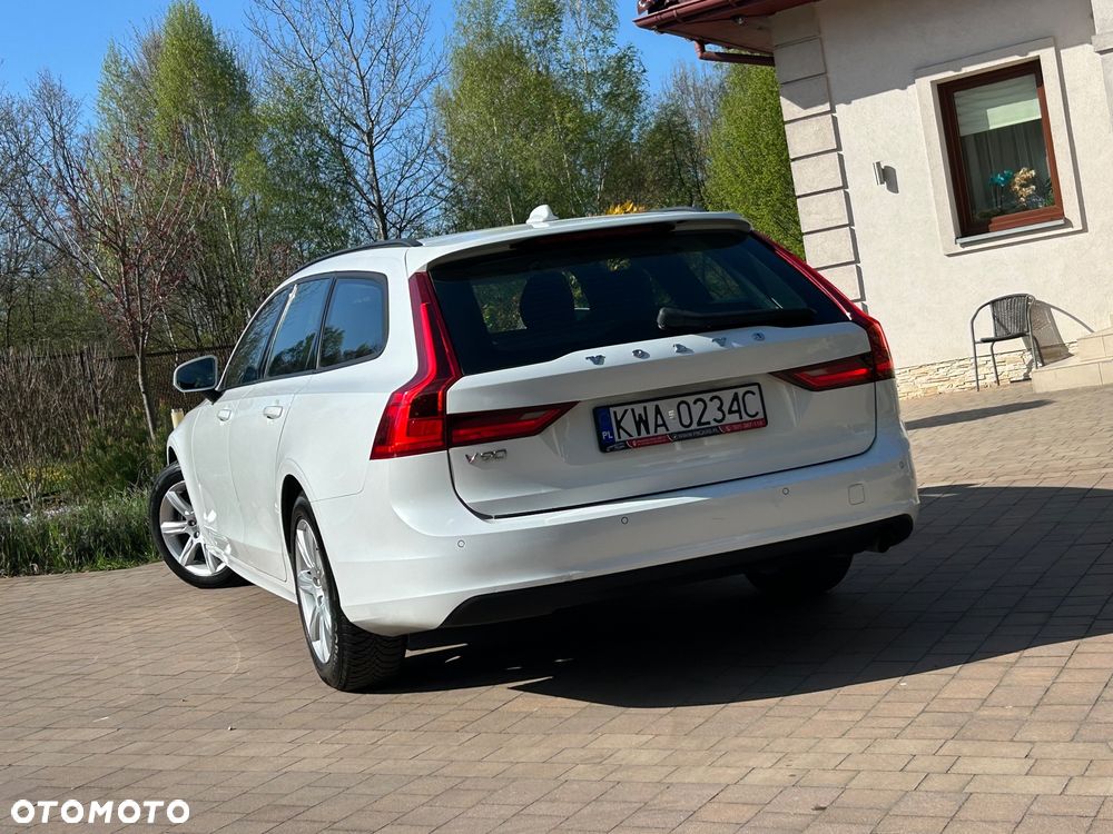 Volvo V90 D3 Momentum Pro - 17