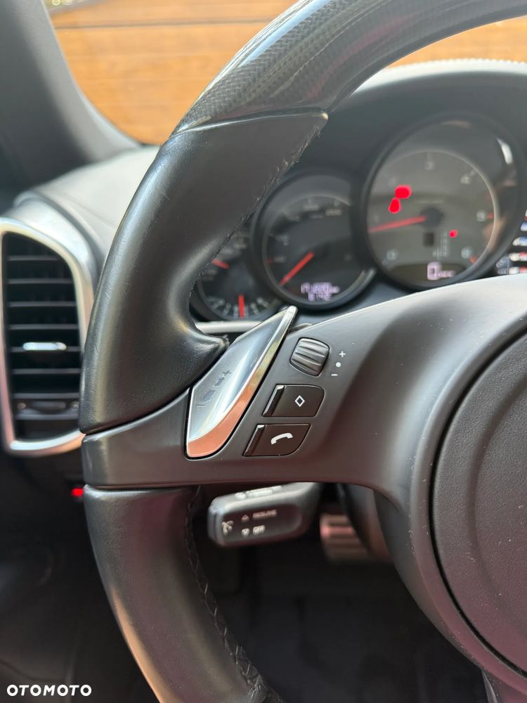 Porsche Cayenne - 23