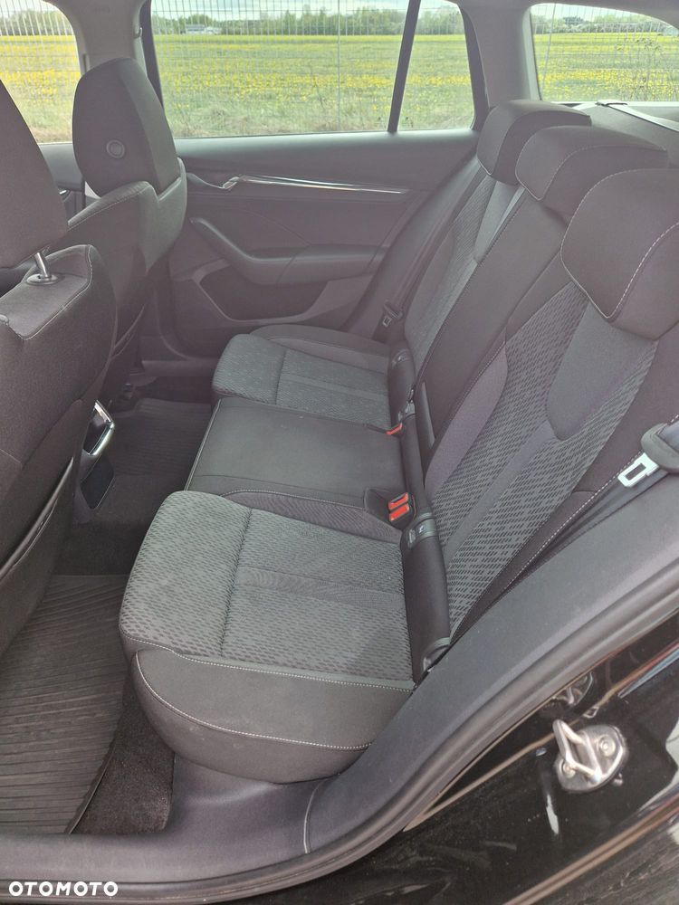 Skoda Octavia 1.5 TSI ACT Active - 10