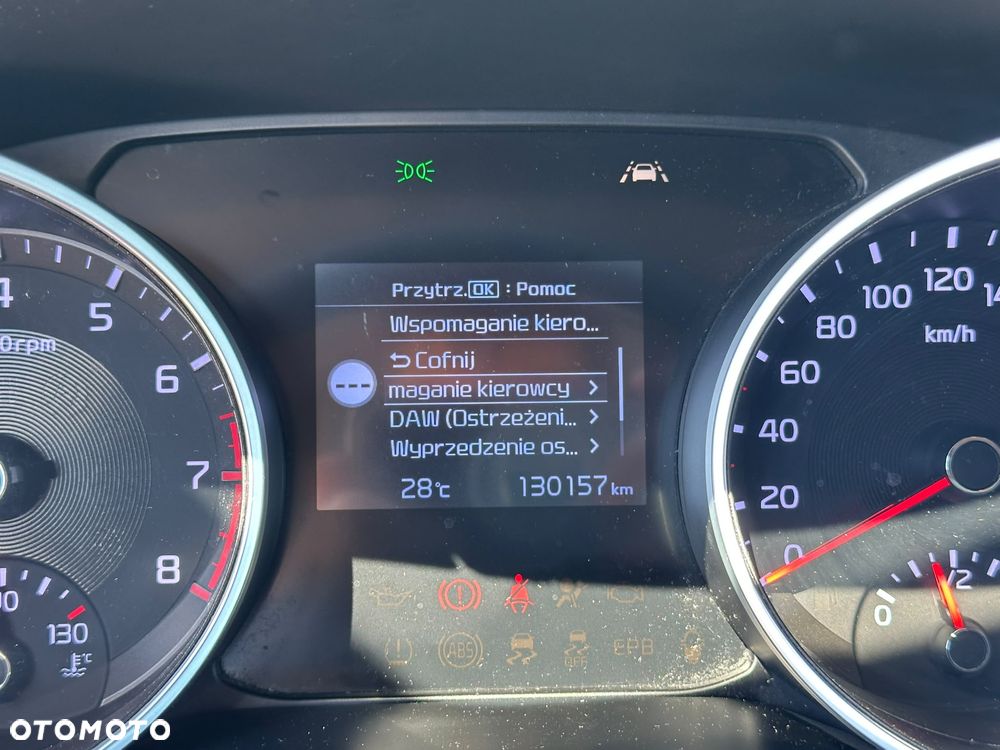 Kia Ceed - 11