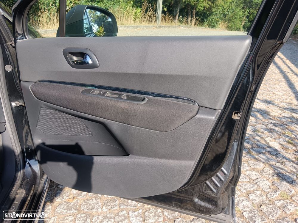Peugeot 3008 1.6 HDi Executive - 9