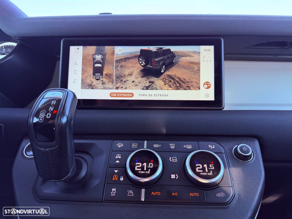 Land Rover Defender 110 P400e - 16