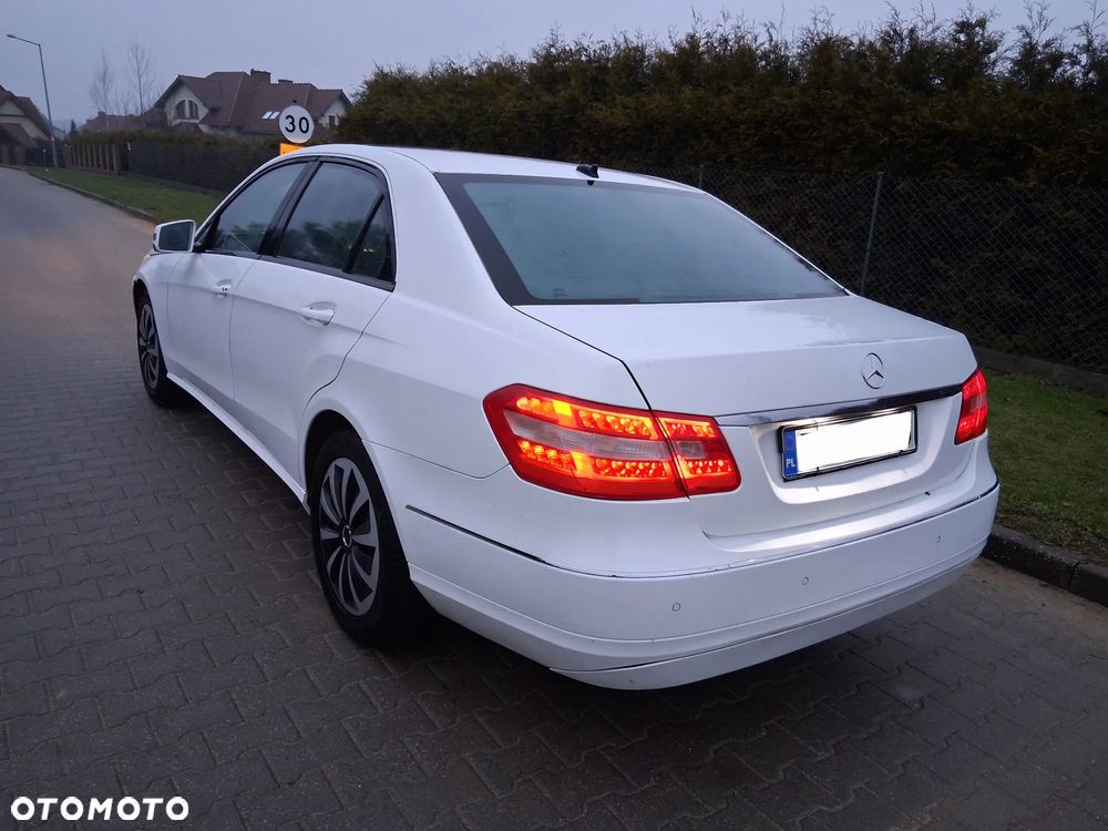 Mercedes-Benz Klasa E 200 CDI DPF BlueEFFICIENCY Automatik - 5