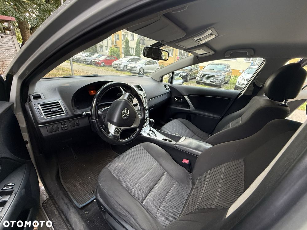 Toyota Avensis - 6
