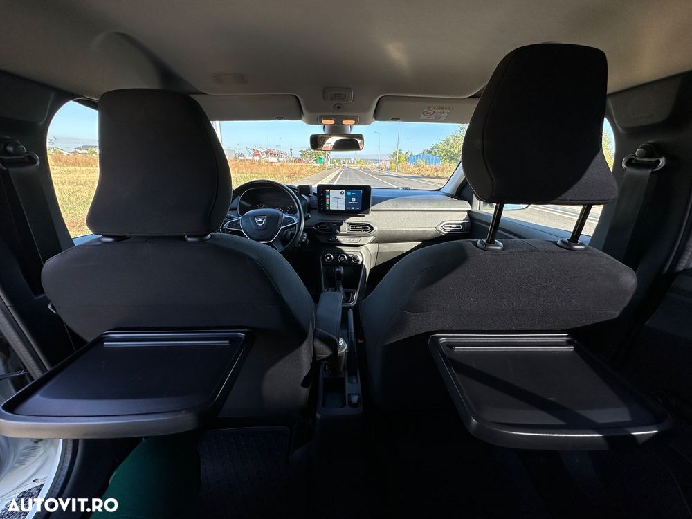 Dacia Logan TCe 90 CVT Comfort - 9