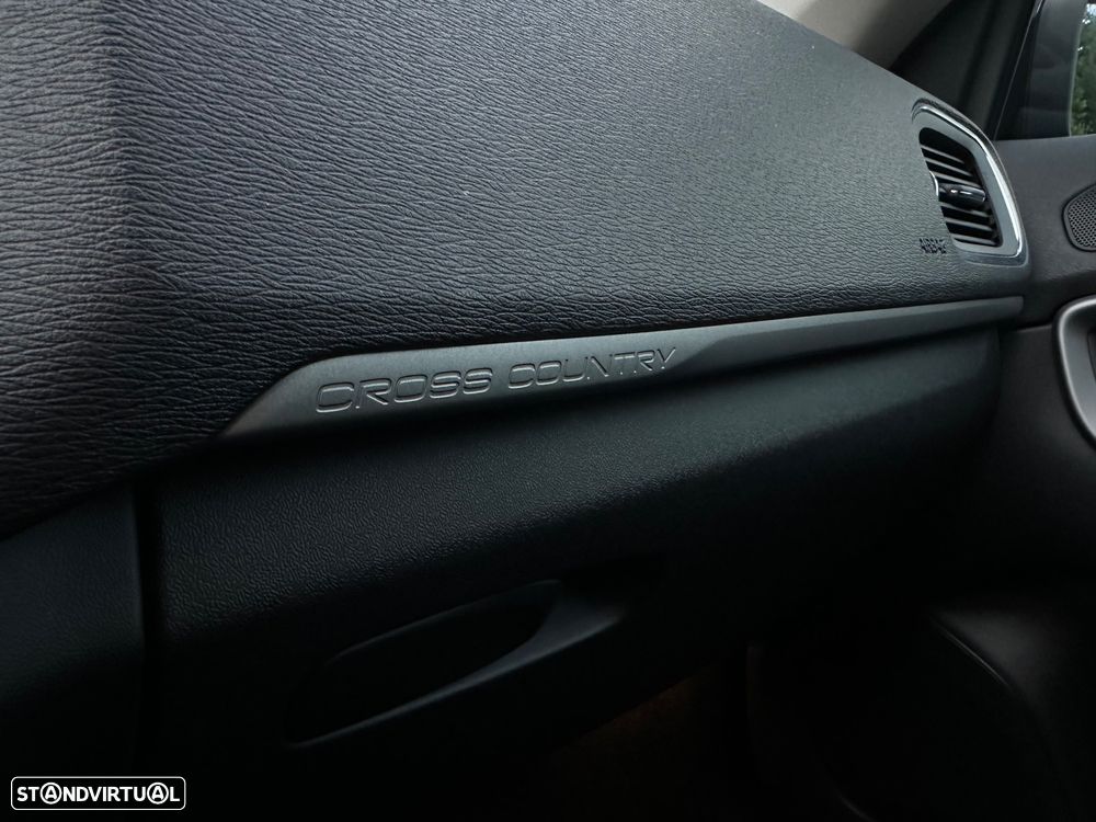 Volvo V40 Cross Country 1.5 T3 Momentum Geartronic - 19