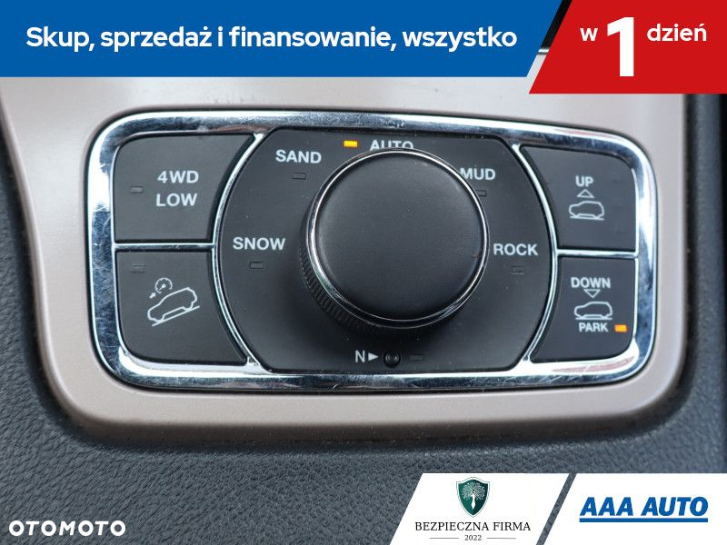 Jeep Grand Cherokee - 17
