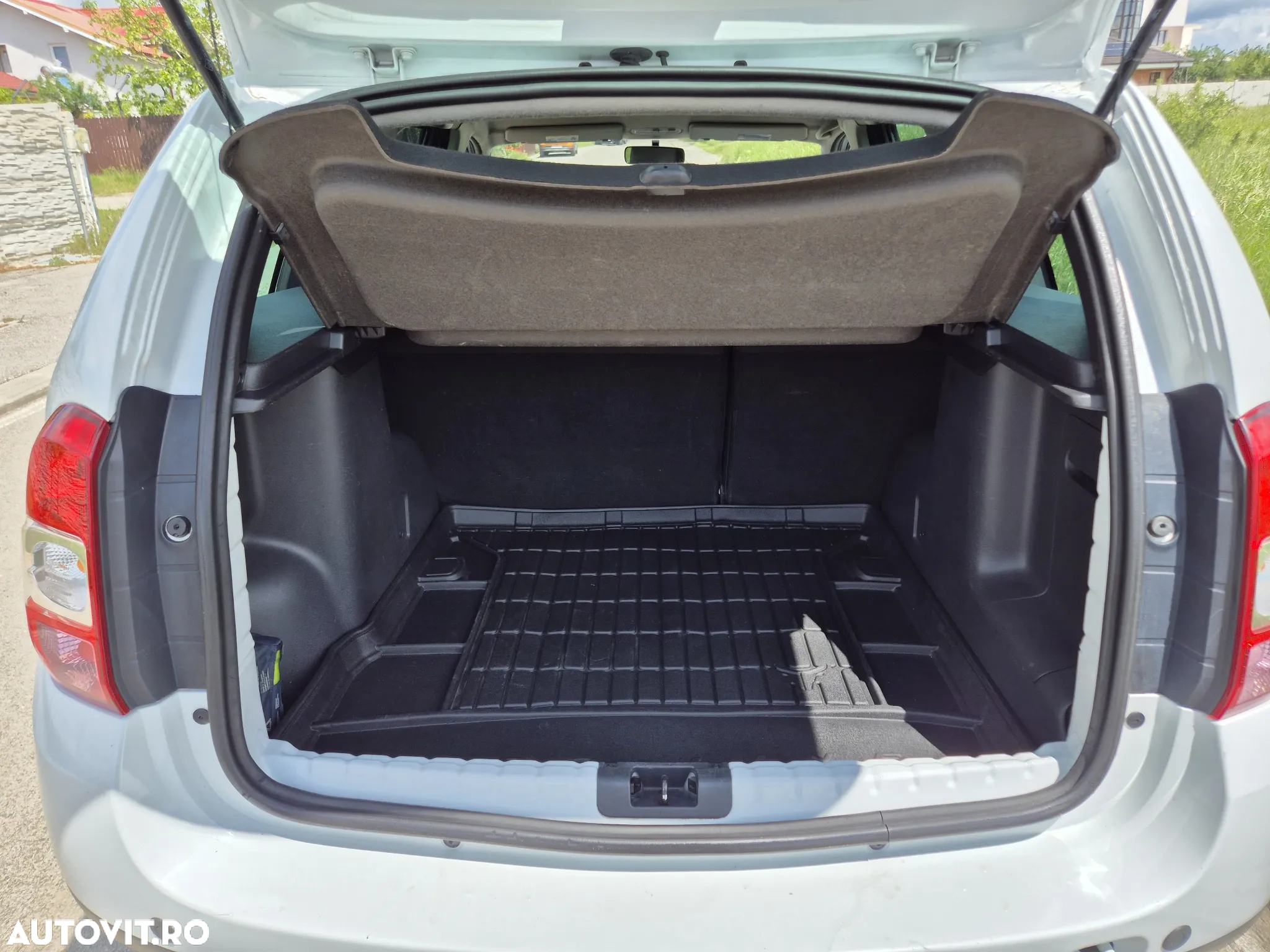 Dacia Duster 1.5 dCi 4x2 Laureate - 11