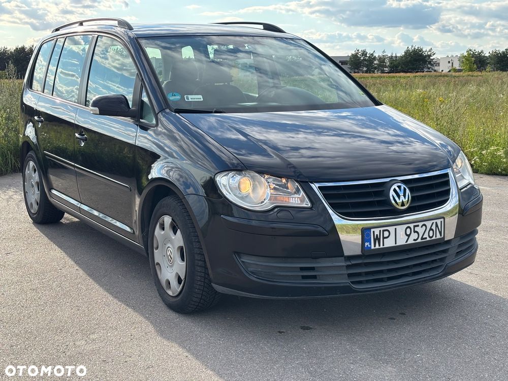 Volkswagen Touran - 1