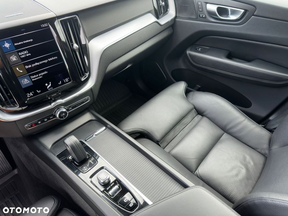 Volvo XC 60 B4 D AWD Inscription - 17