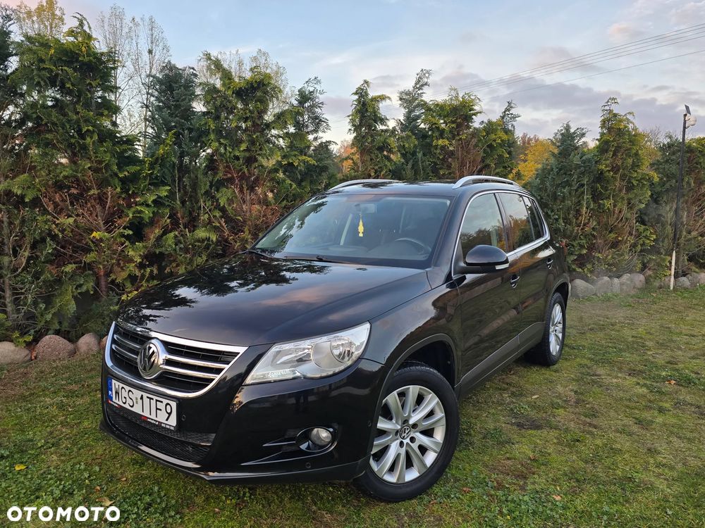 Volkswagen Tiguan - 1