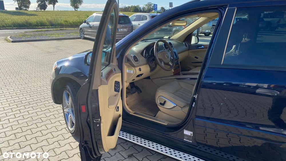 Mercedes-Benz ML 350 4-Matic - 12