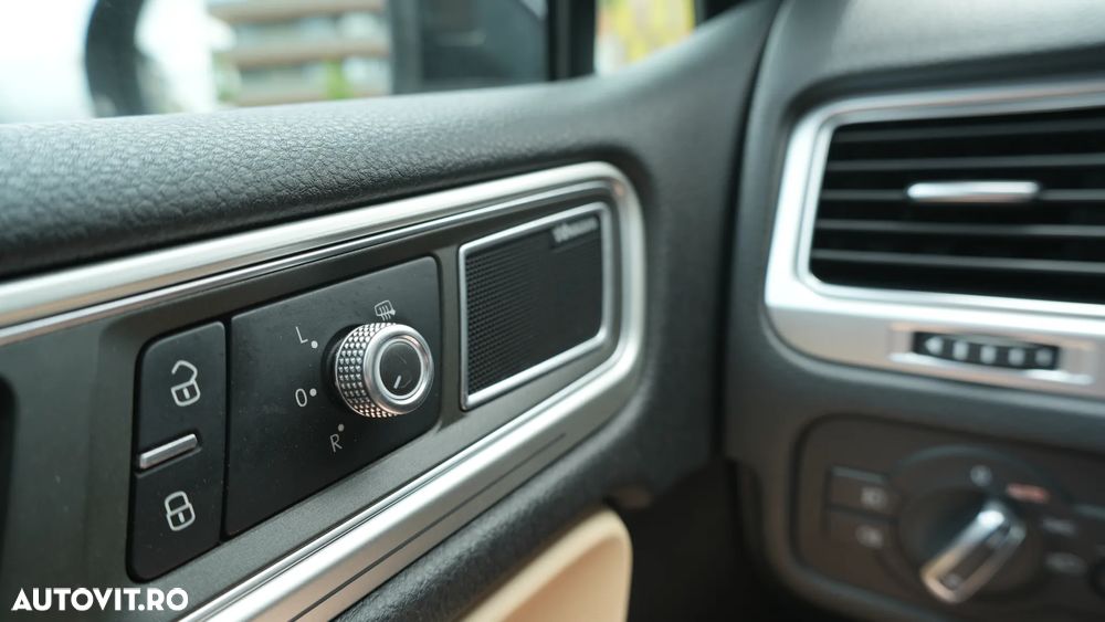 Volkswagen Touareg - 36
