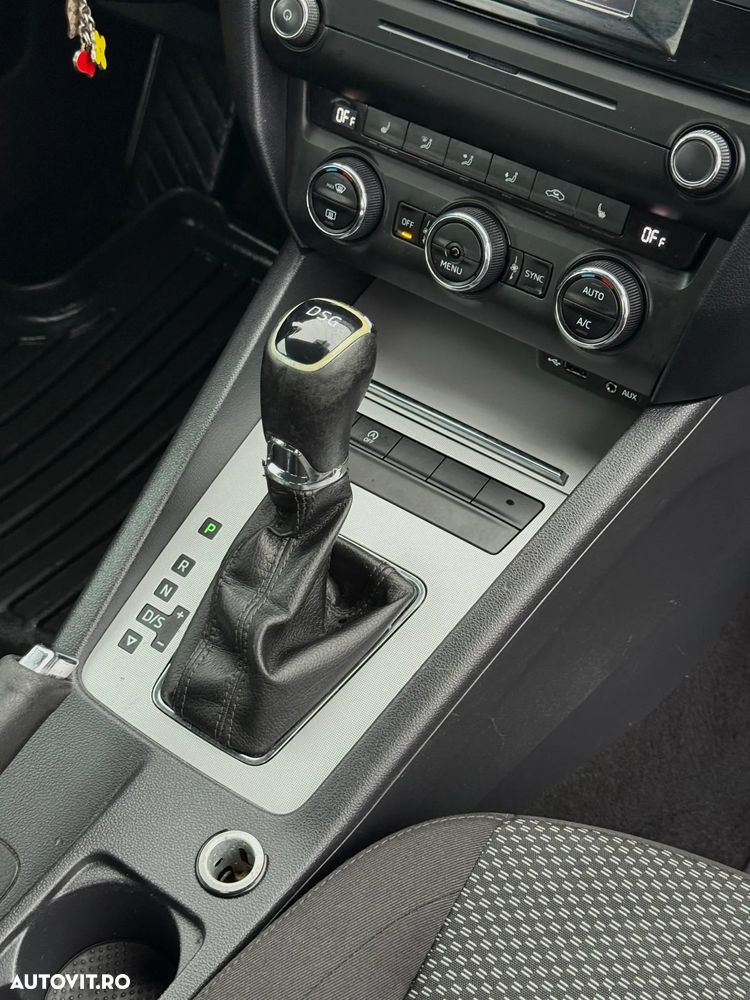 Skoda Octavia 1.6 TDI DSG Ambition - 13