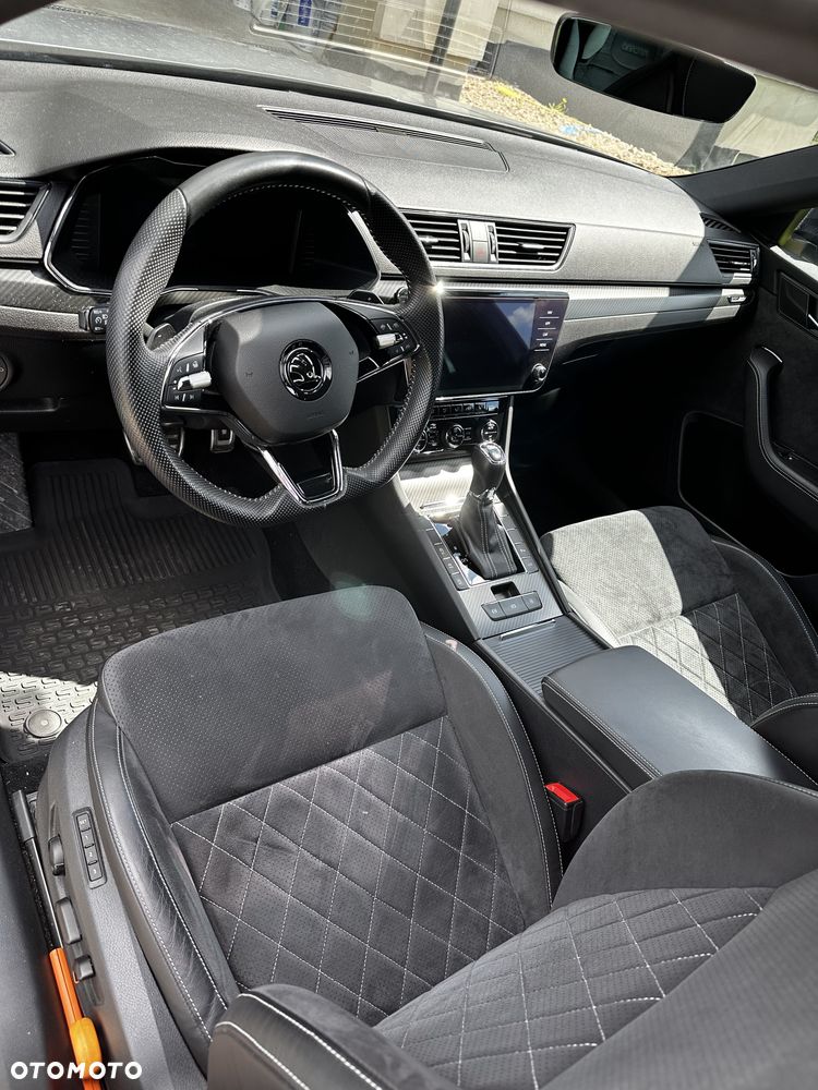 Skoda Superb 2.0 TSI Sportline DSG - 8