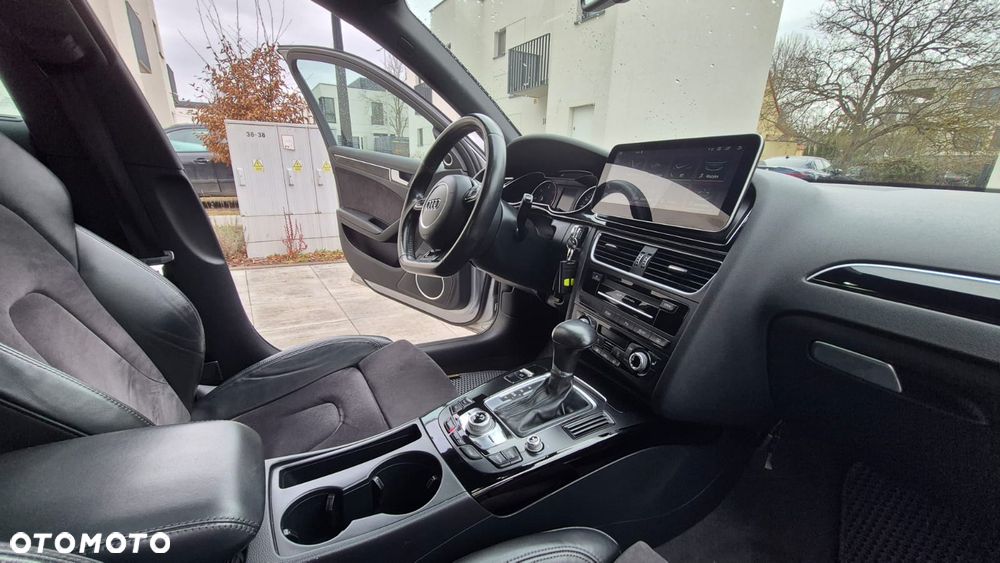 Audi A4 Limousine - 11