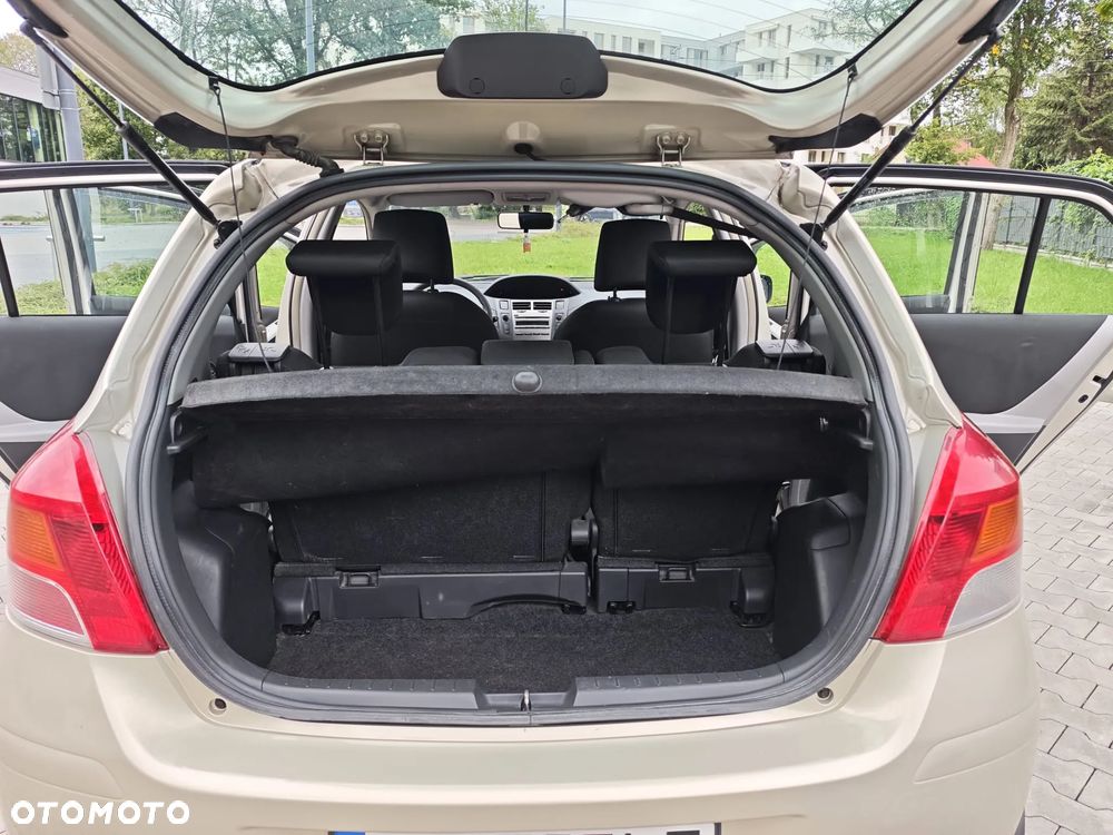 Toyota Yaris 1.0 Luna A/C - 15