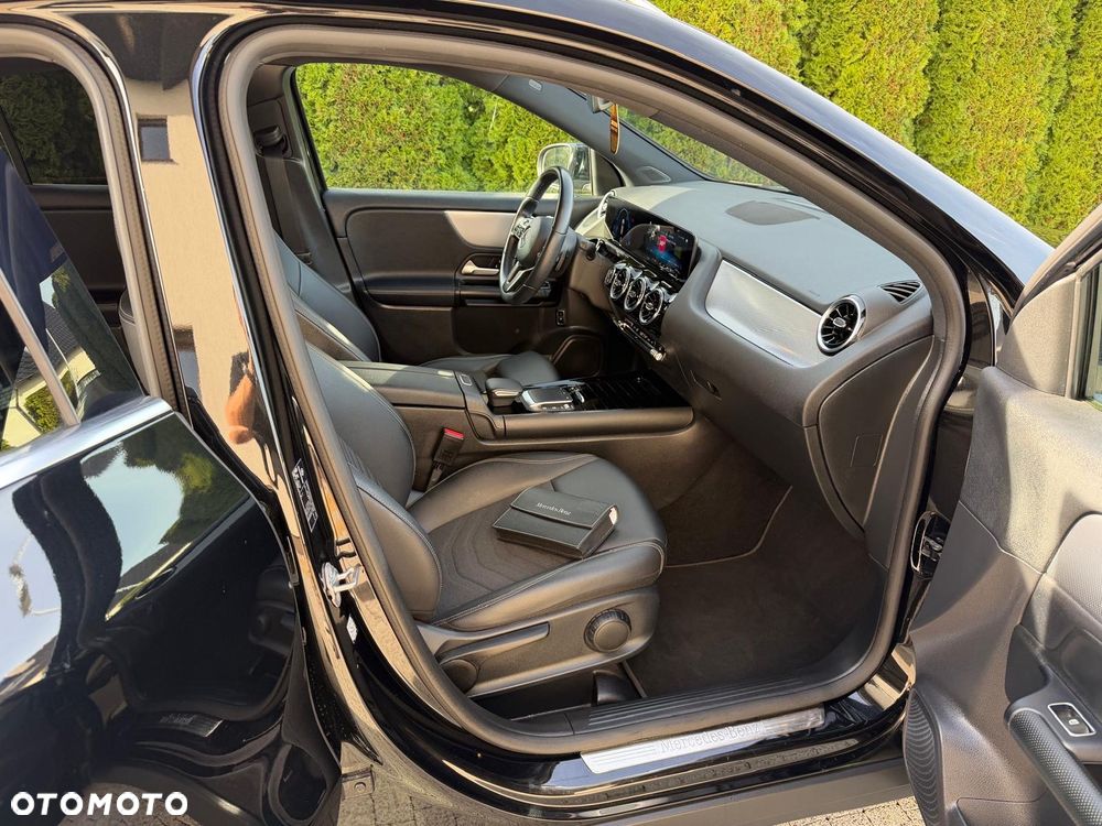 Mercedes-Benz GLA 180 AMG Line - 11