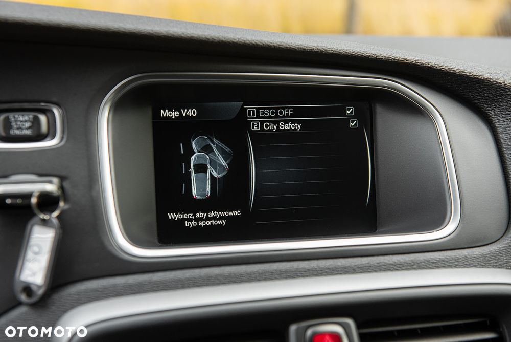 Volvo V40 D2 Momentum - 20