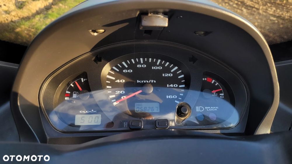 Suzuki Burgman - 13