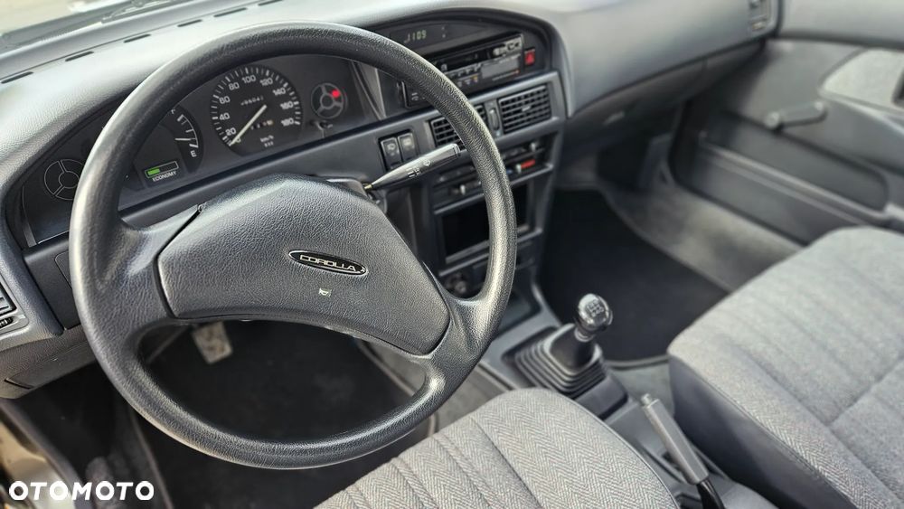 Toyota Corolla 1.3 XL - 23