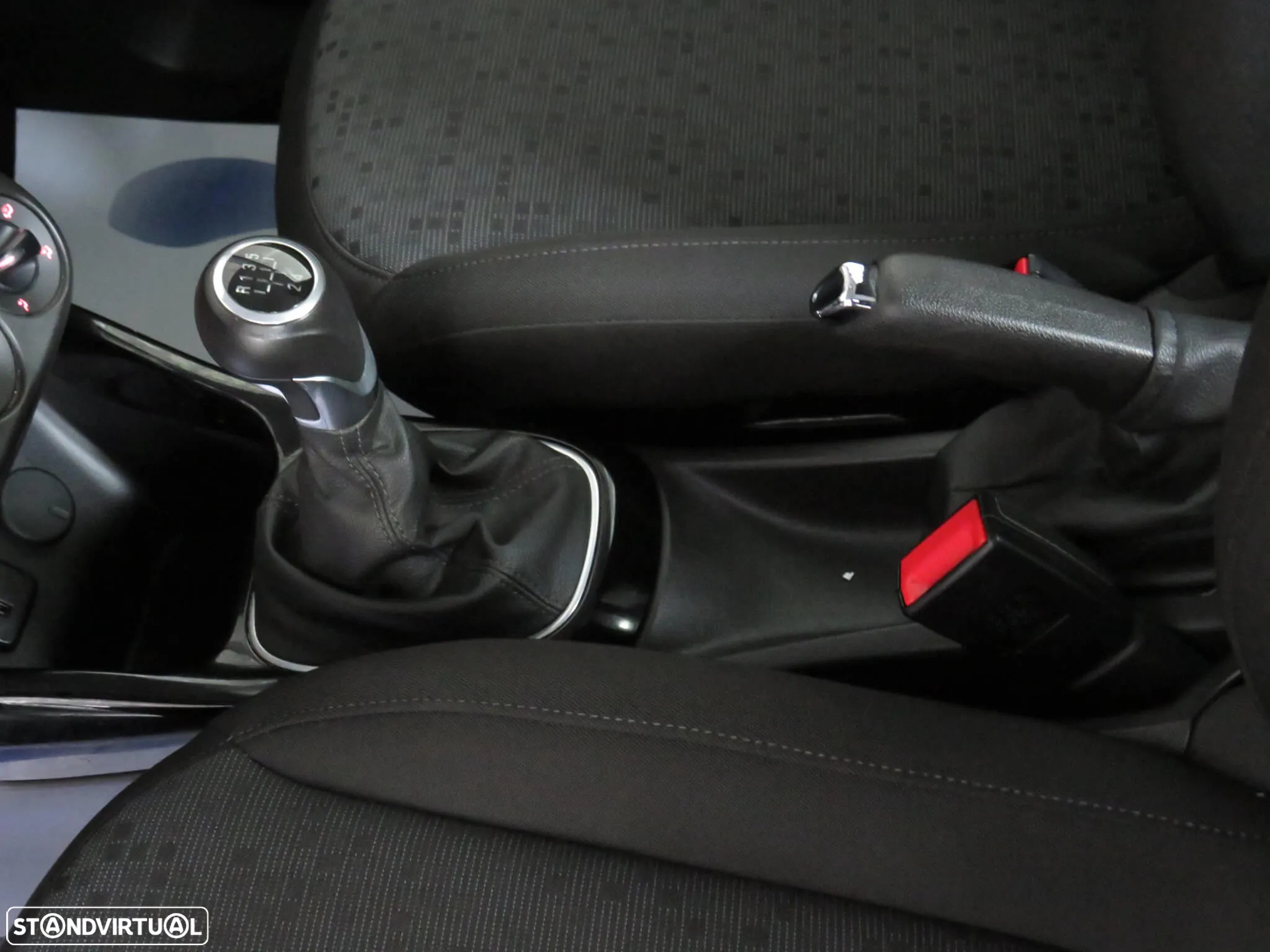 Opel Adam 1.2 Glam - 11