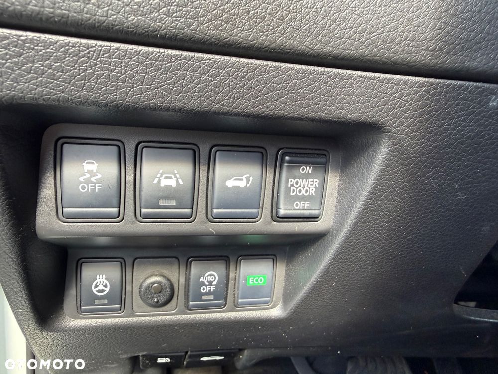 Nissan X-Trail 1.3 DIG-T N-Connecta 2WD DCT - 36