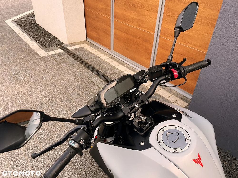 Yamaha MT - 7