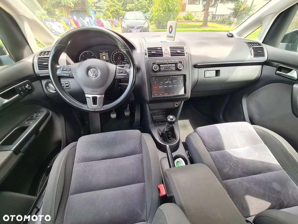 Volkswagen Touran - 9