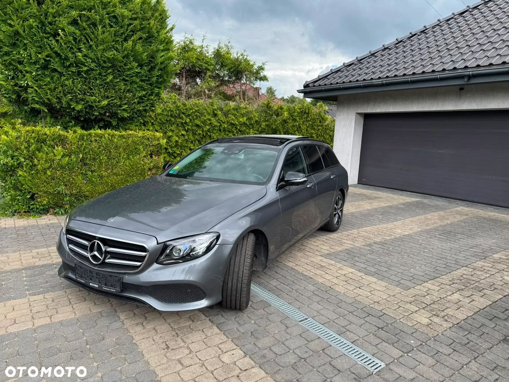 Mercedes-Benz Klasa E 220 d 9G-TRONIC Avantgarde - 2