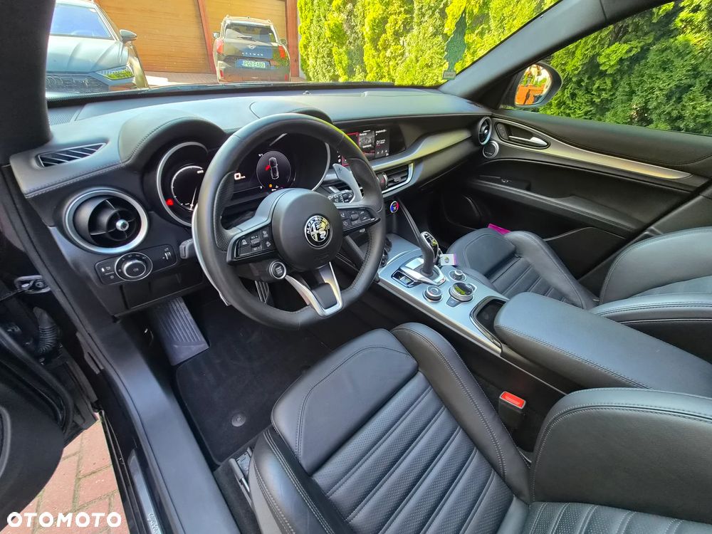 Alfa Romeo Stelvio - 20