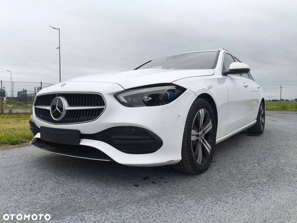 Mercedes-Benz Klasa C 200 4Matic 9G-TRONIC AMG Line - 2