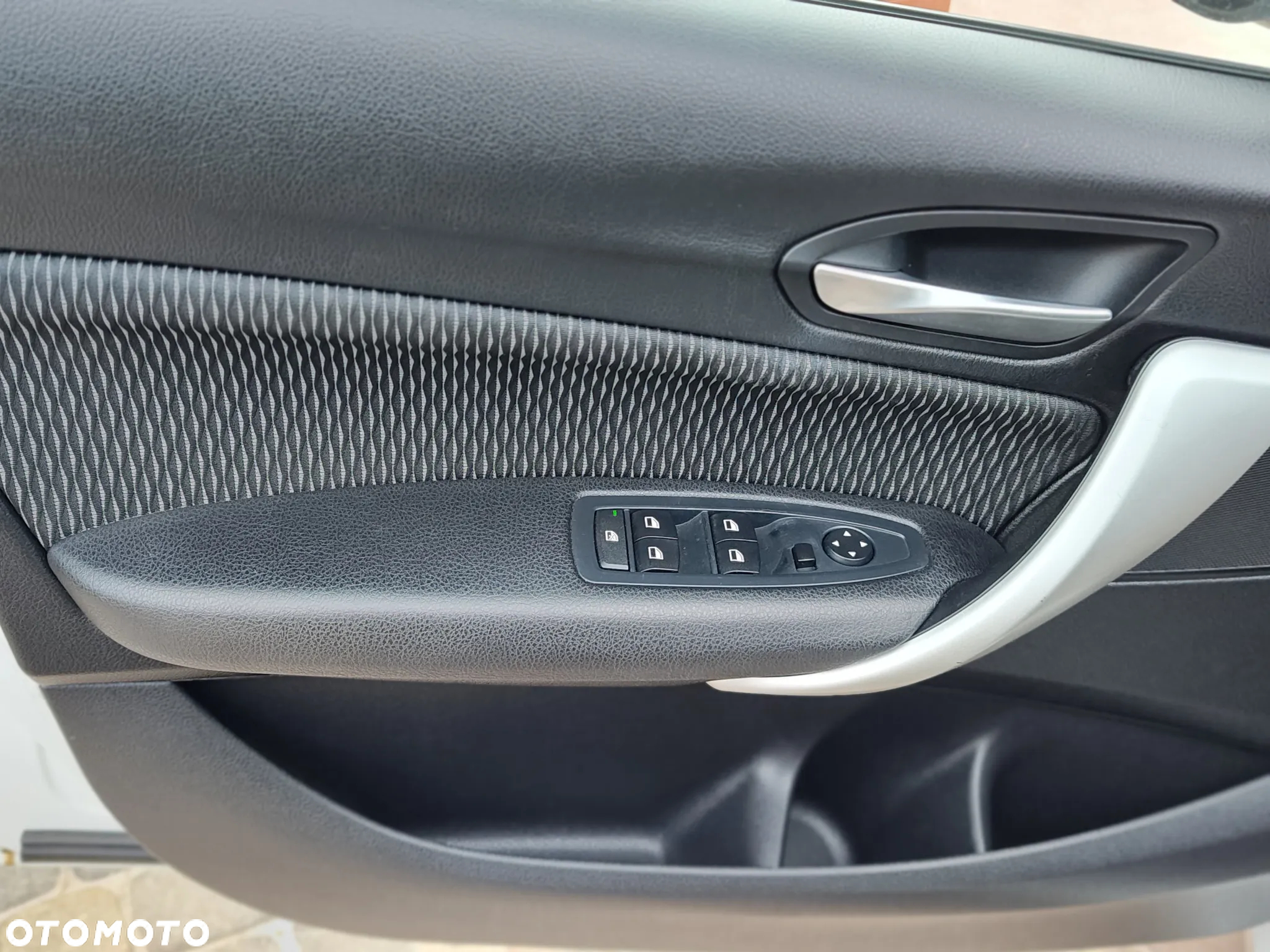 BMW Seria 1 116d - 15