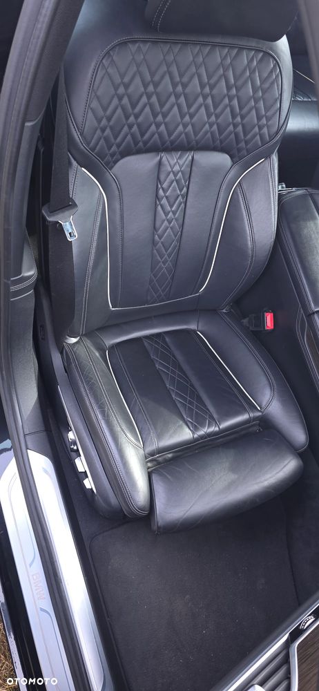 BMW Seria 7 740d xDrive sport - 13