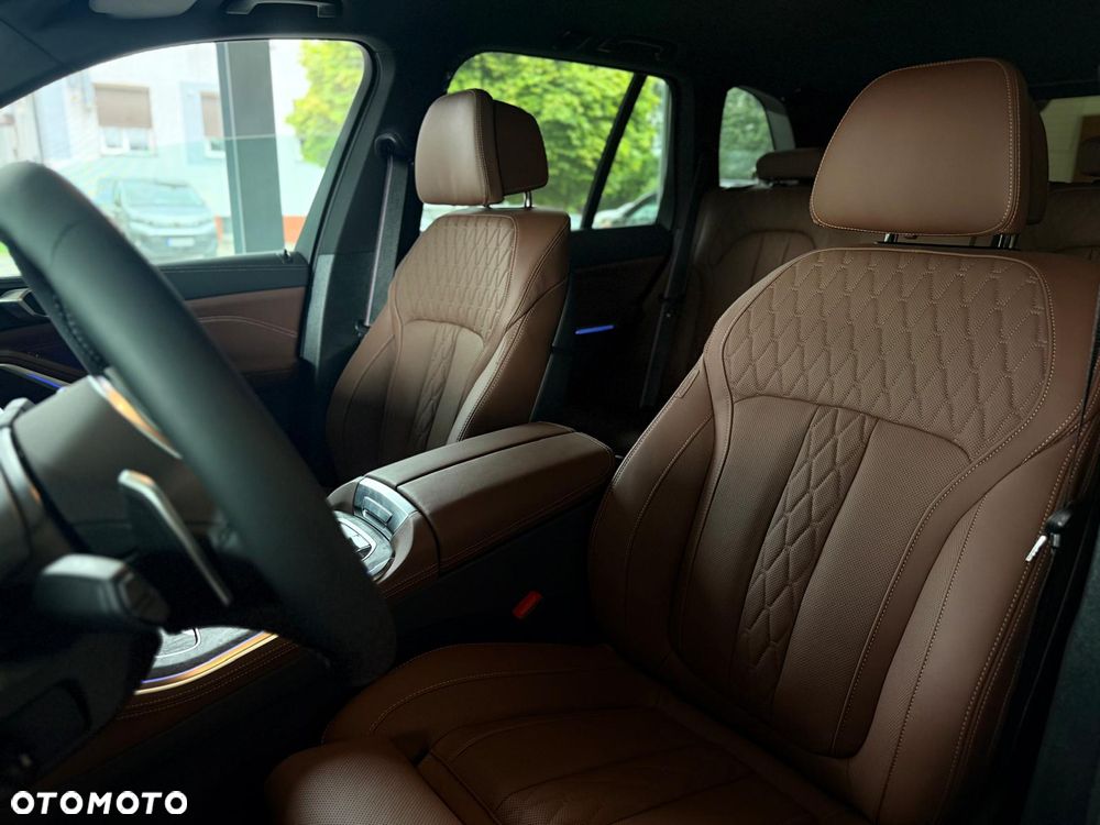 BMW X5 xDrive40d mHEV - 25