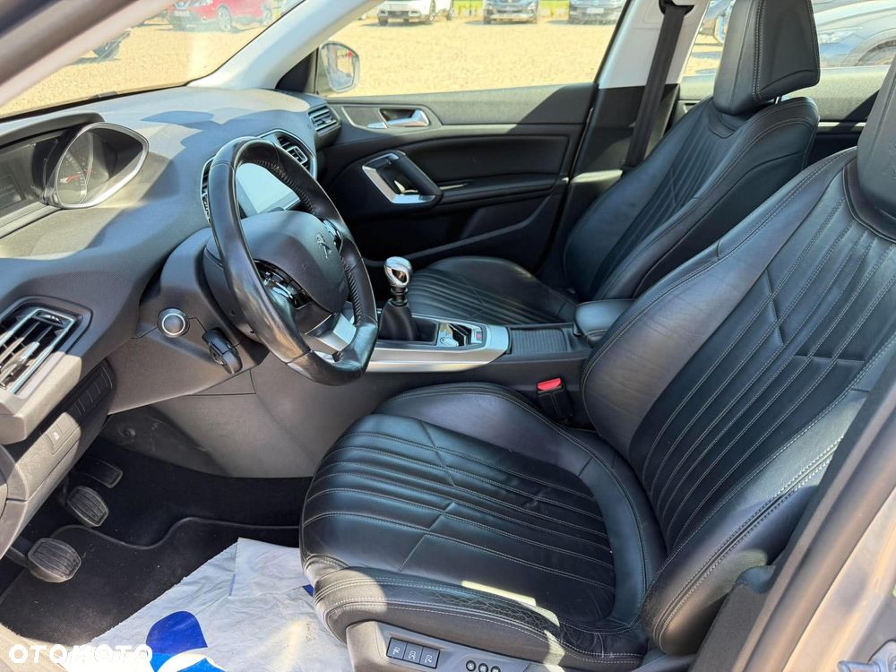 Peugeot 308 1.6 THP Allure - 13