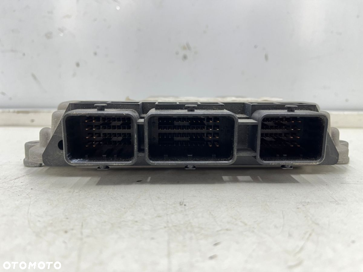 Komputer silnika Citroen C4 I 04-10r. 1.6 HDI diesel sterownik ECU 9662213180 - 4