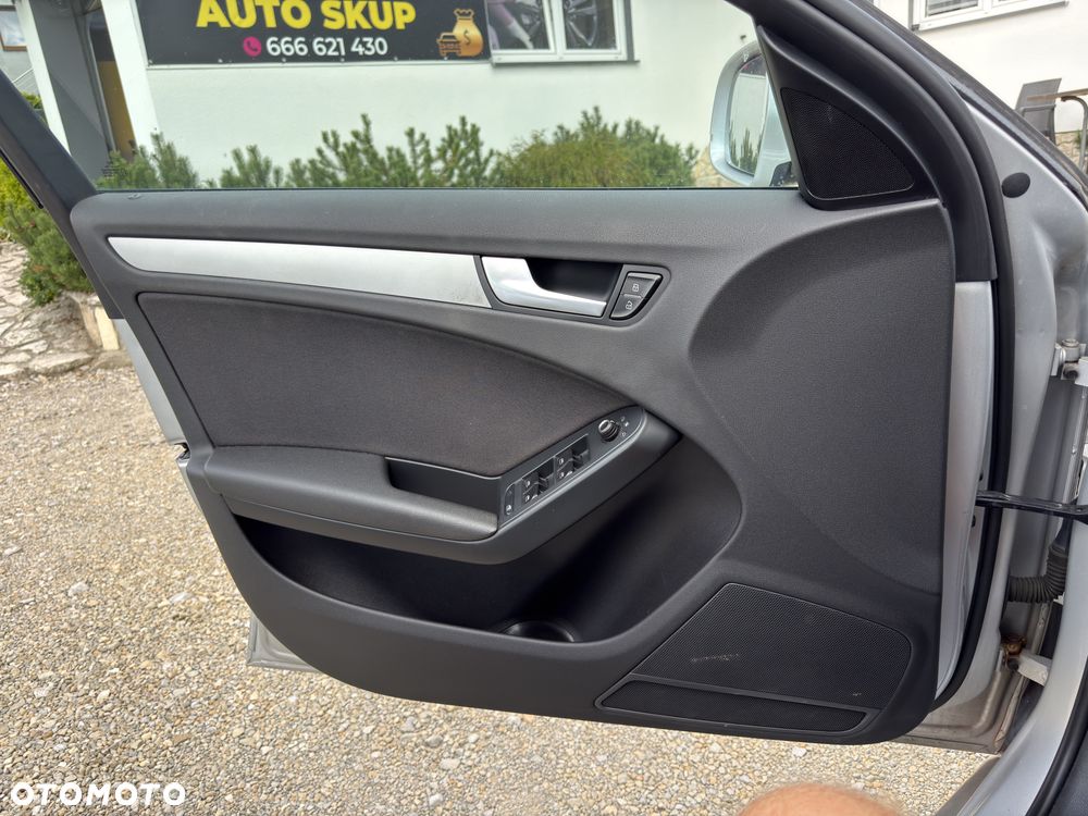 Audi A4 Avant 2.0 TDI DPF multitronic Ambiente - 32