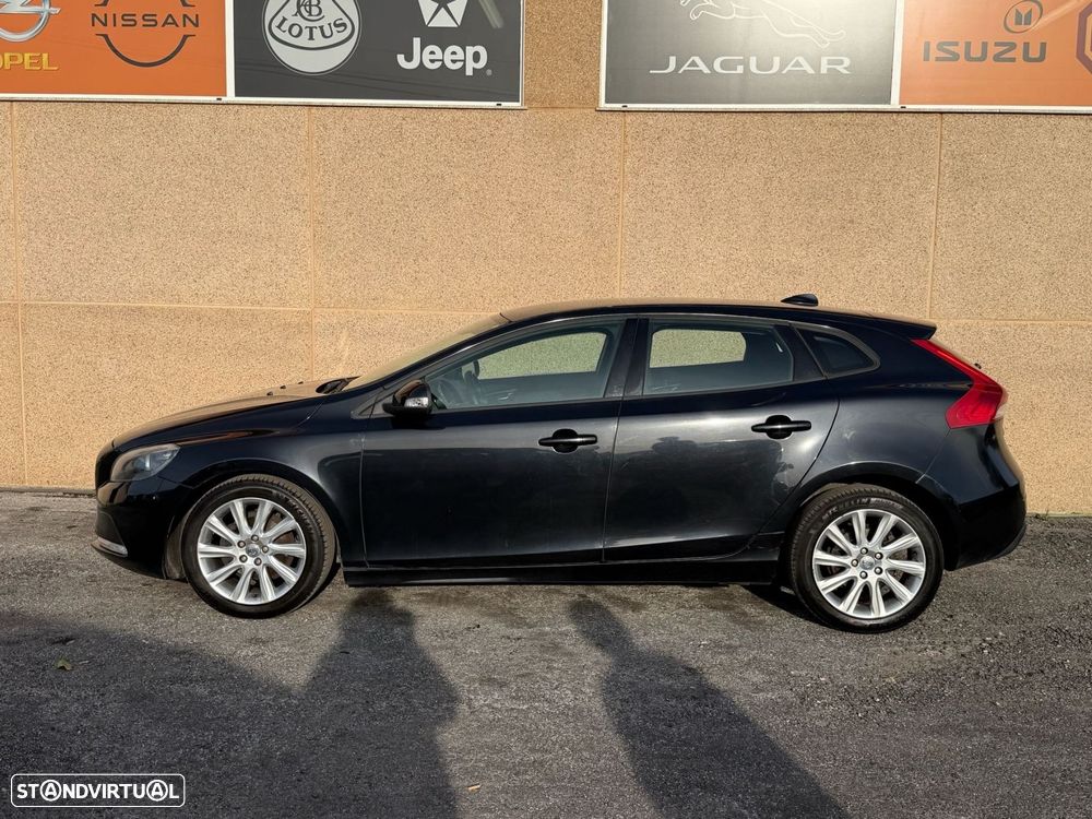 Volvo V40 1.6 D2 Momentum - 1